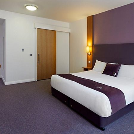 Premier Inn Warrington South Eksteriør bilde