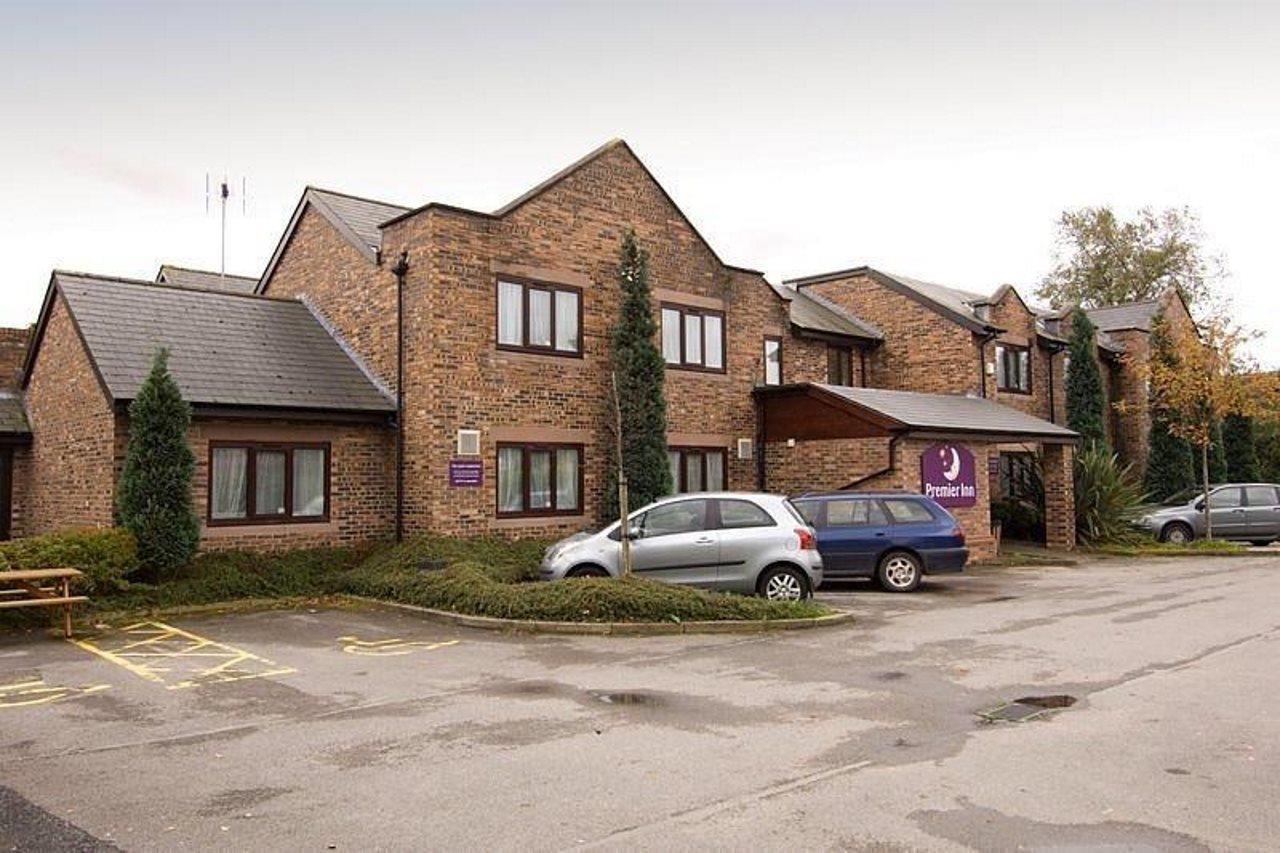 Premier Inn Warrington South Eksteriør bilde